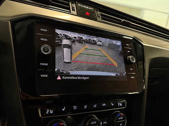 Volkswagen Passat Alltrack 22 of 22