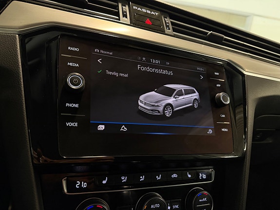 Volkswagen Passat Alltrack 17 of 22