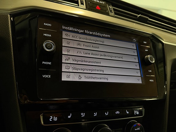 Volkswagen Passat Alltrack 21 of 22