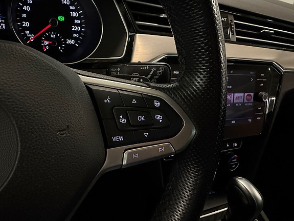 Volkswagen Passat Alltrack 14 of 22