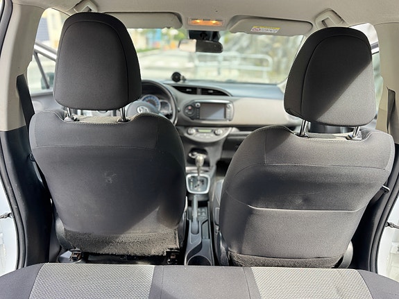 Toyota Yaris 18 of 19