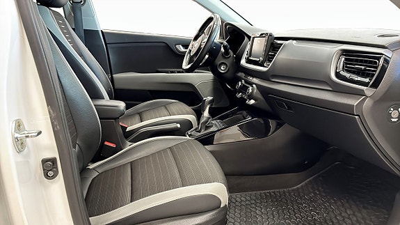 Kia Stonic 3 of 12