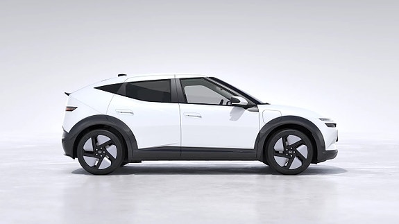 Hyundai IONIQ 3 of 4