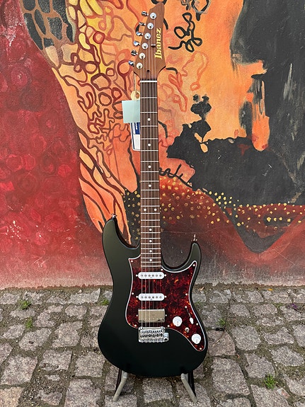 Ibanez AZ2204N-VGF Ivy Green Metallic Prestige