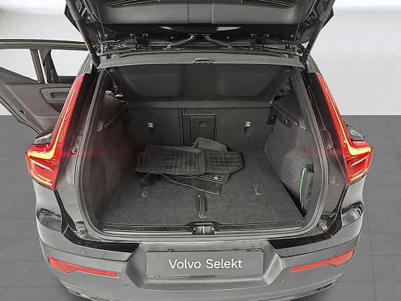 Volvo XC40 10 of 10