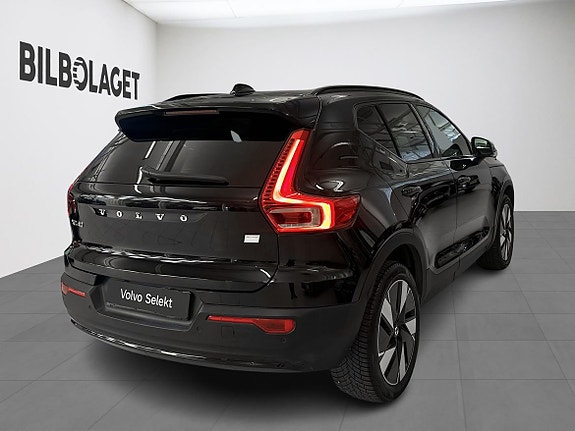 Volvo XC40 4 of 10