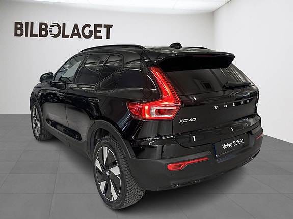 Volvo XC40 3 of 10