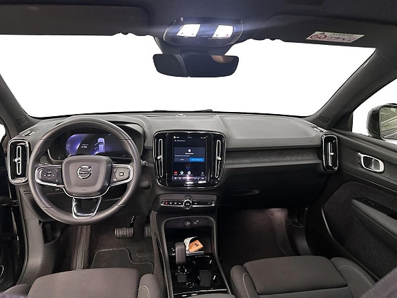 Volvo XC40 7 of 10