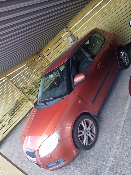 Skoda Fabia 2 of 3