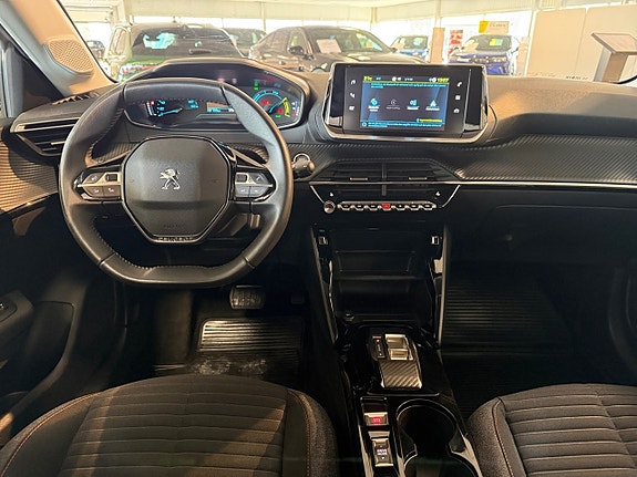 Peugeot e-208 14 of 18