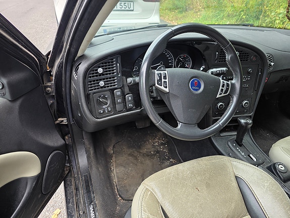 Saab 9-5 4 of 5