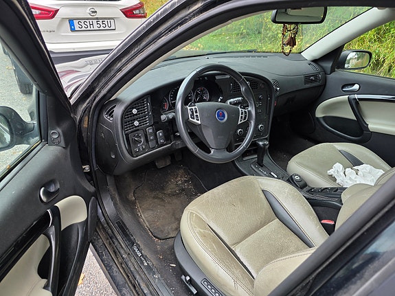 Saab 9-5 2 of 5