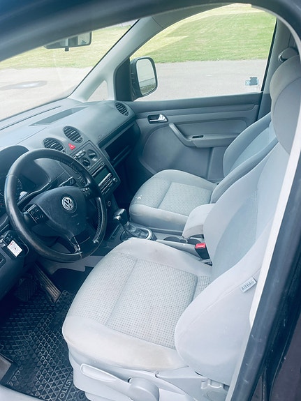 Volkswagen Caddy Maxi 10 of 18