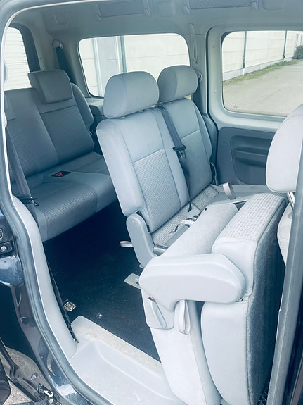 Volkswagen Caddy Maxi 17 of 18