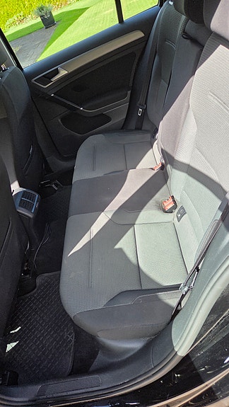 Volkswagen Golf VII 9 of 11