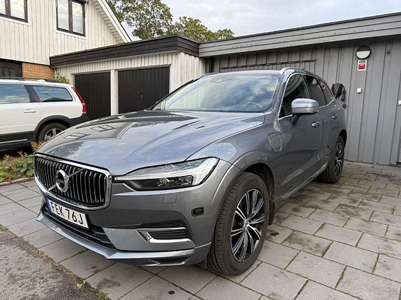 Volvo XC60 2 of 7