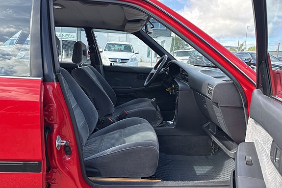 Toyota Carina 16 of 20