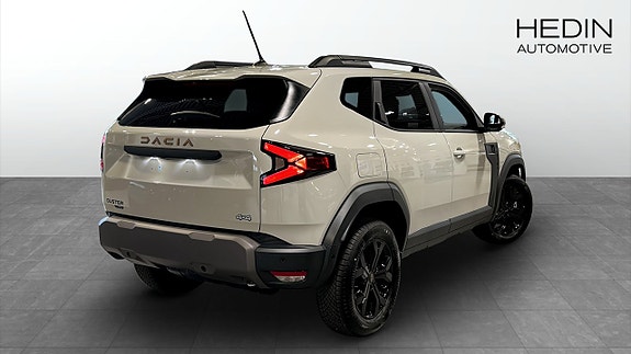 Dacia Duster 2 of 10