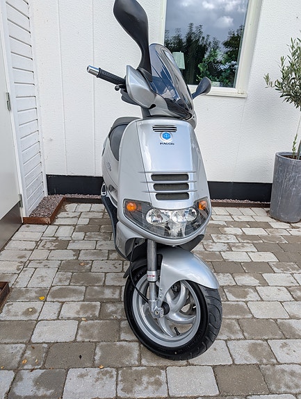 Piaggio Skipper 125 4T (Nybes, Låga mil, Mycket fint skick) 10 of 13