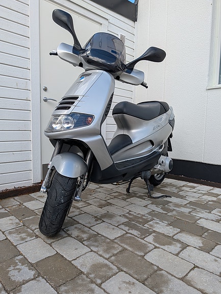 Piaggio Skipper 125 4T (Nybes, Låga mil, Mycket fint skick) 5 of 13