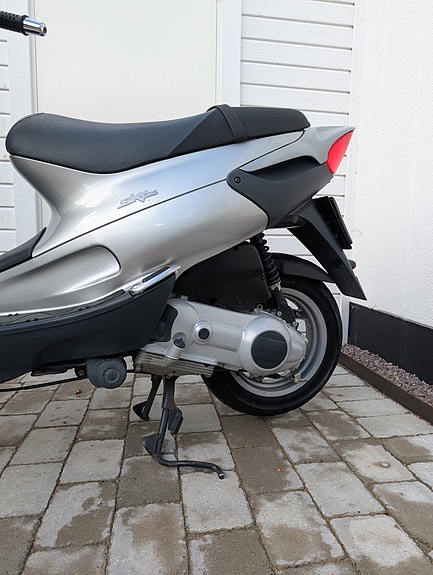 Piaggio Skipper 125 4T (Nybes, Låga mil, Mycket fint skick) 8 of 13