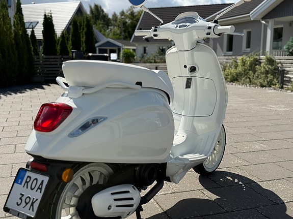 Piaggio Vespa Sprint Justin Bieber Edition 2 of 7