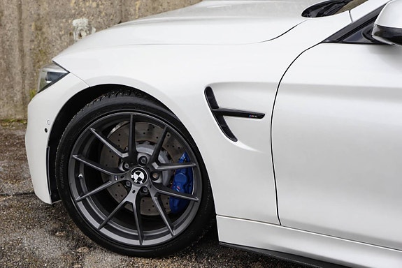 BMW M4 8 of 30