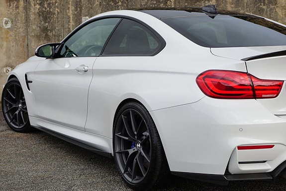 BMW M4 6 of 30