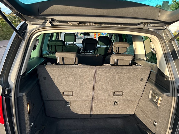 Volkswagen Sharan 5 of 7