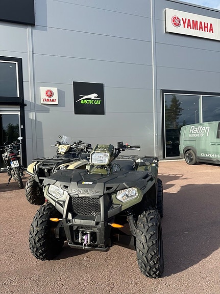 Polaris Sportsman 570 EPS 0.57 AWD 2 of 3