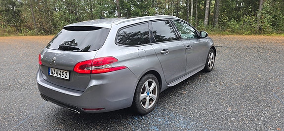 Peugeot 308 SW 3 of 10