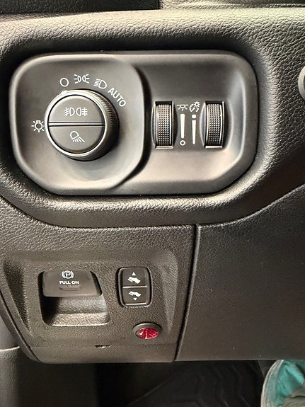 RAM 1500 10 of 27