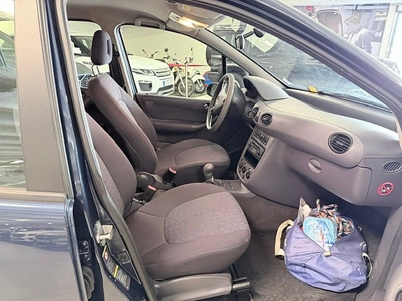 Mercedes-Benz A140 7 of 10