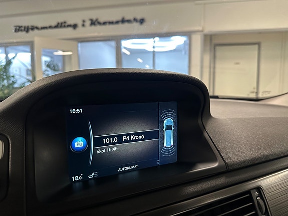 Volvo XC70 17 of 22