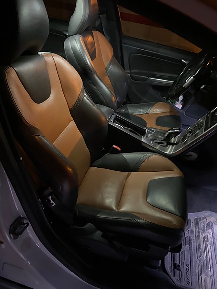 Volvo V60 Cross Country 4 of 7