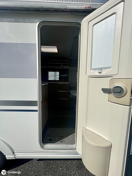 Adria ADORA 613 UT / MOVER / ALDE / TOA DUSCH BAK 4 of 21