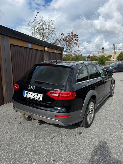Audi A4 allroad 2 of 6