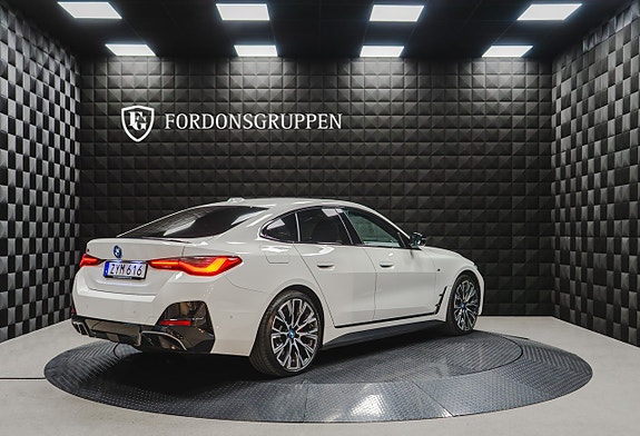 BMW i4 8 of 25