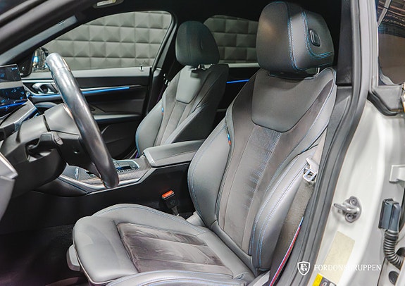 BMW i4 16 of 25