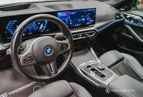 BMW i4 17 of 25