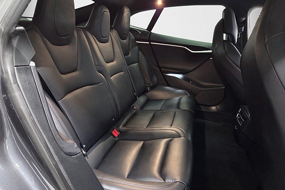Tesla Model S 12 of 20