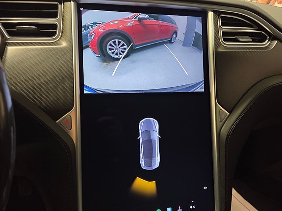Tesla Model S 16 of 20