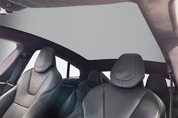 Tesla Model S 11 of 20