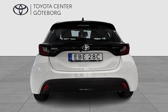 Toyota Yaris 5 of 11
