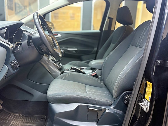 Ford C-Max 11 of 18