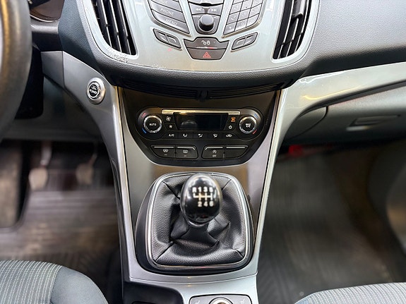 Ford C-Max 15 of 18