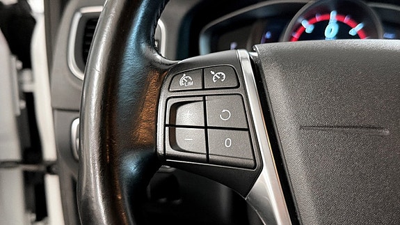 Volvo V60 Cross Country 16 of 17
