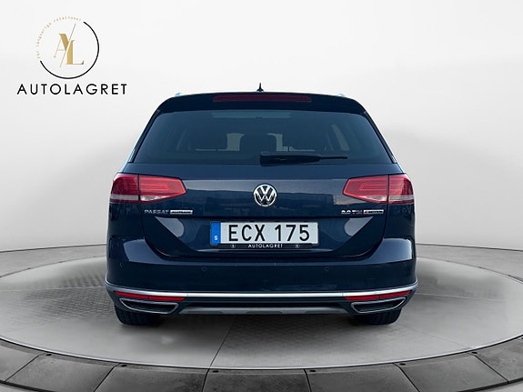 Volkswagen Passat Alltrack 5 of 19