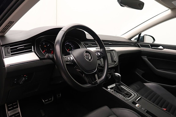 Volkswagen Passat Alltrack 14 of 19