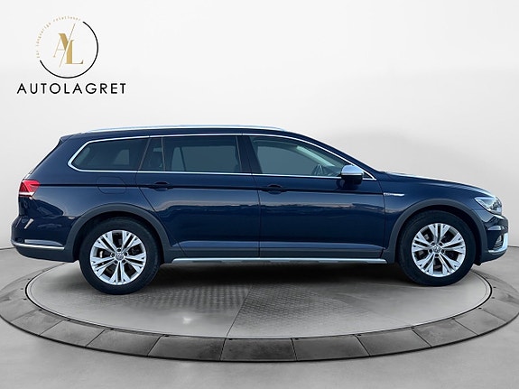 Volkswagen Passat Alltrack 7 of 19